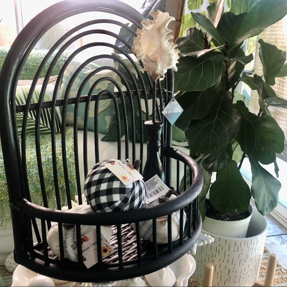 New! Black Wood Bamboo Style Wall Shelf - Picture 2 of 9